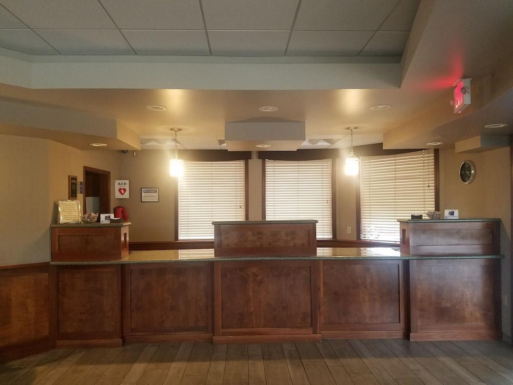 Best Western Plus Rivershore Hotel Oregon City Exterior photo