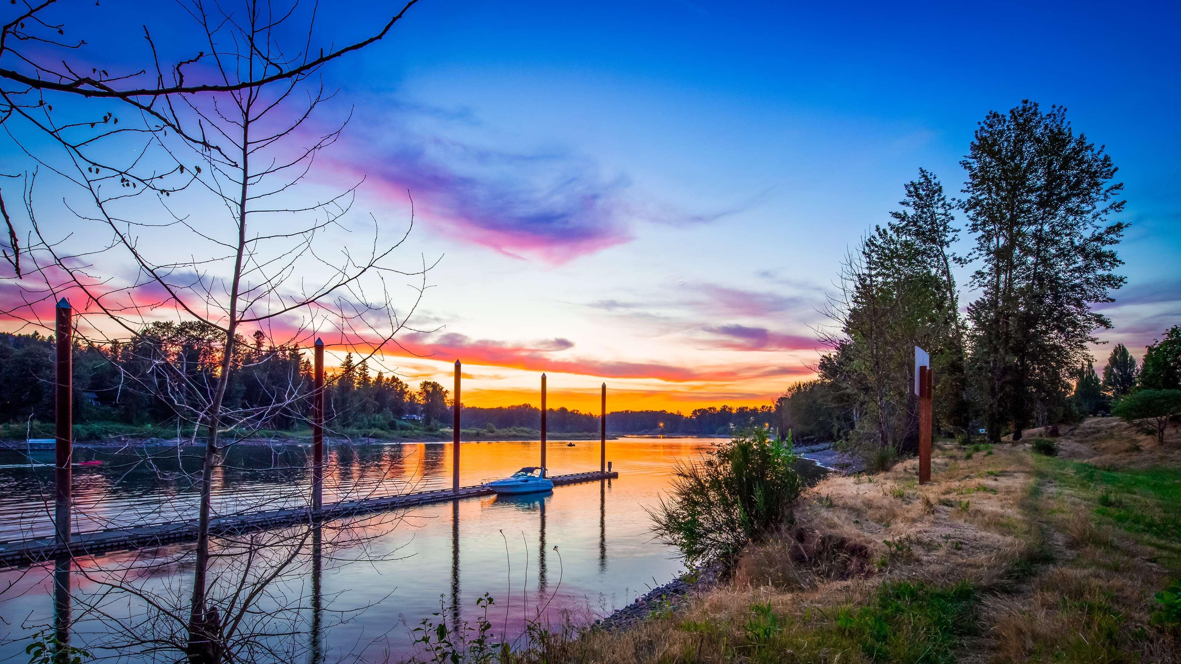 Best Western Plus Rivershore Hotel Oregon City Exterior photo